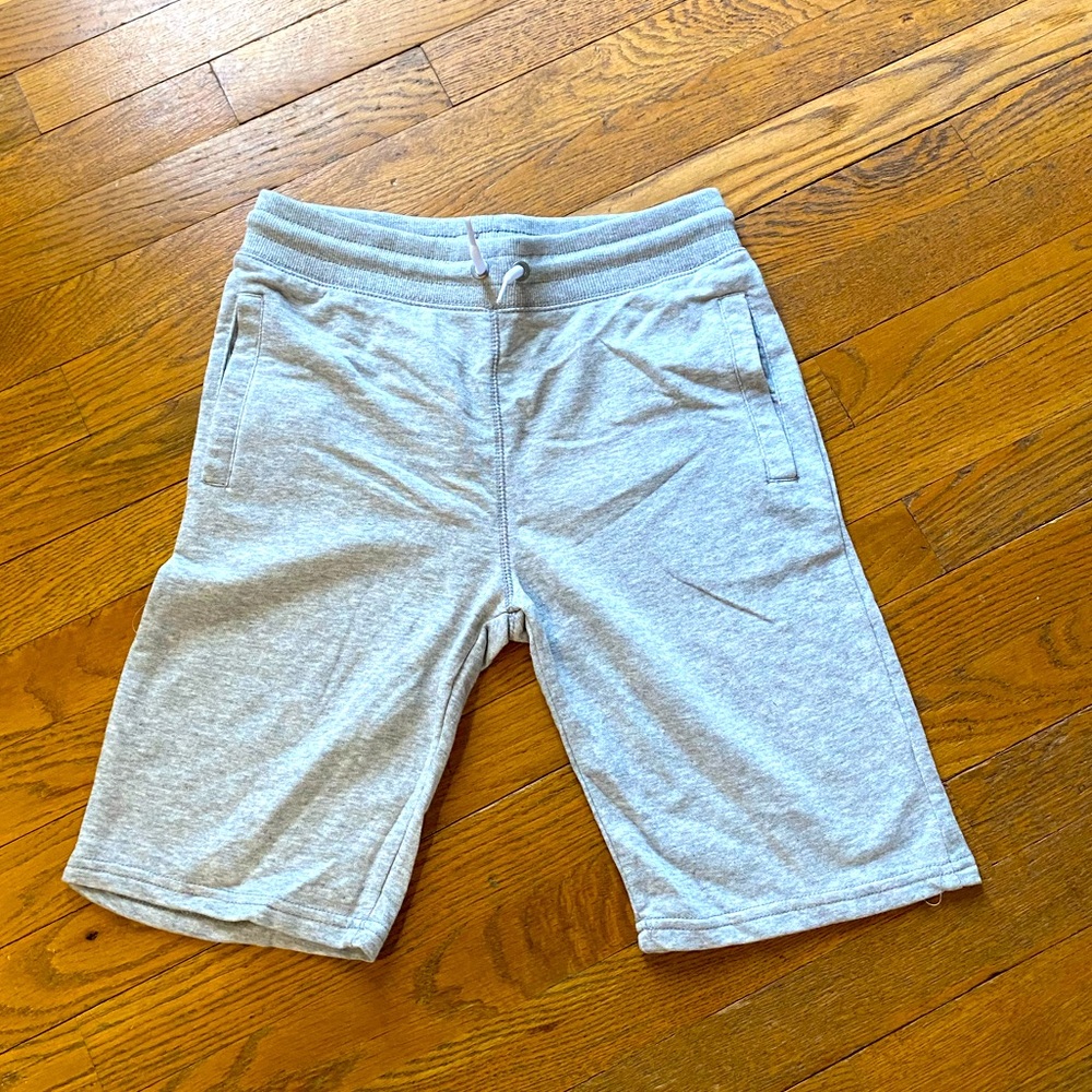 🚨2 for $20🚨H&M shorts NWOT size 12-13Y